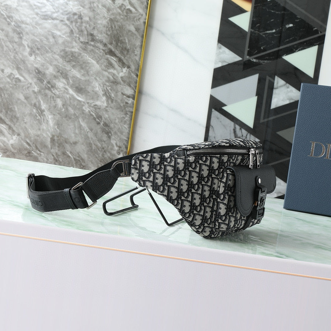 Dior Oblique Saddle Belt Bag