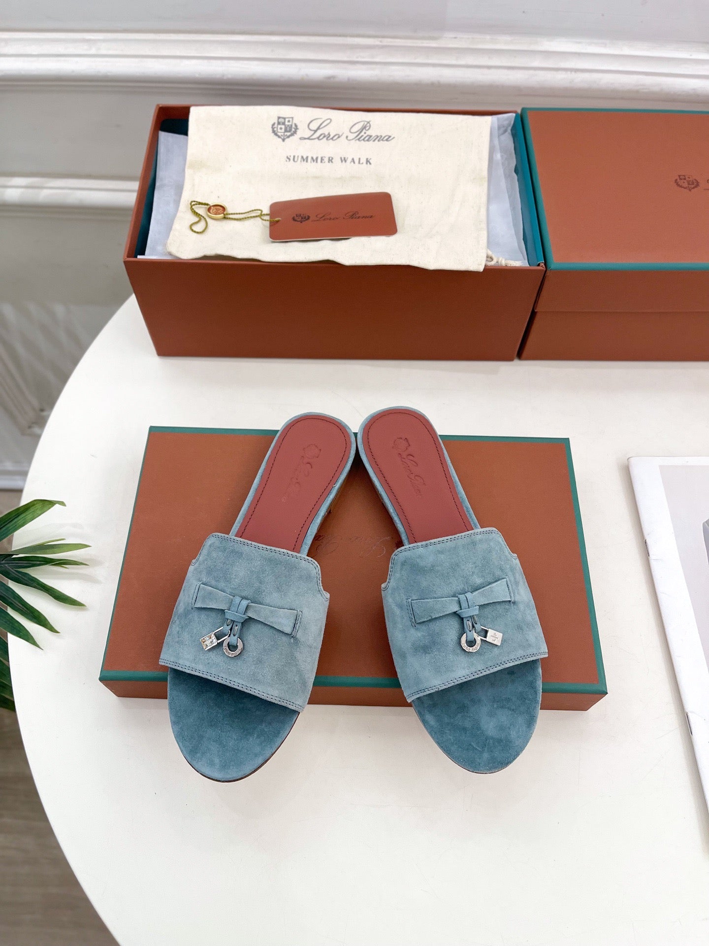 LP Sandals