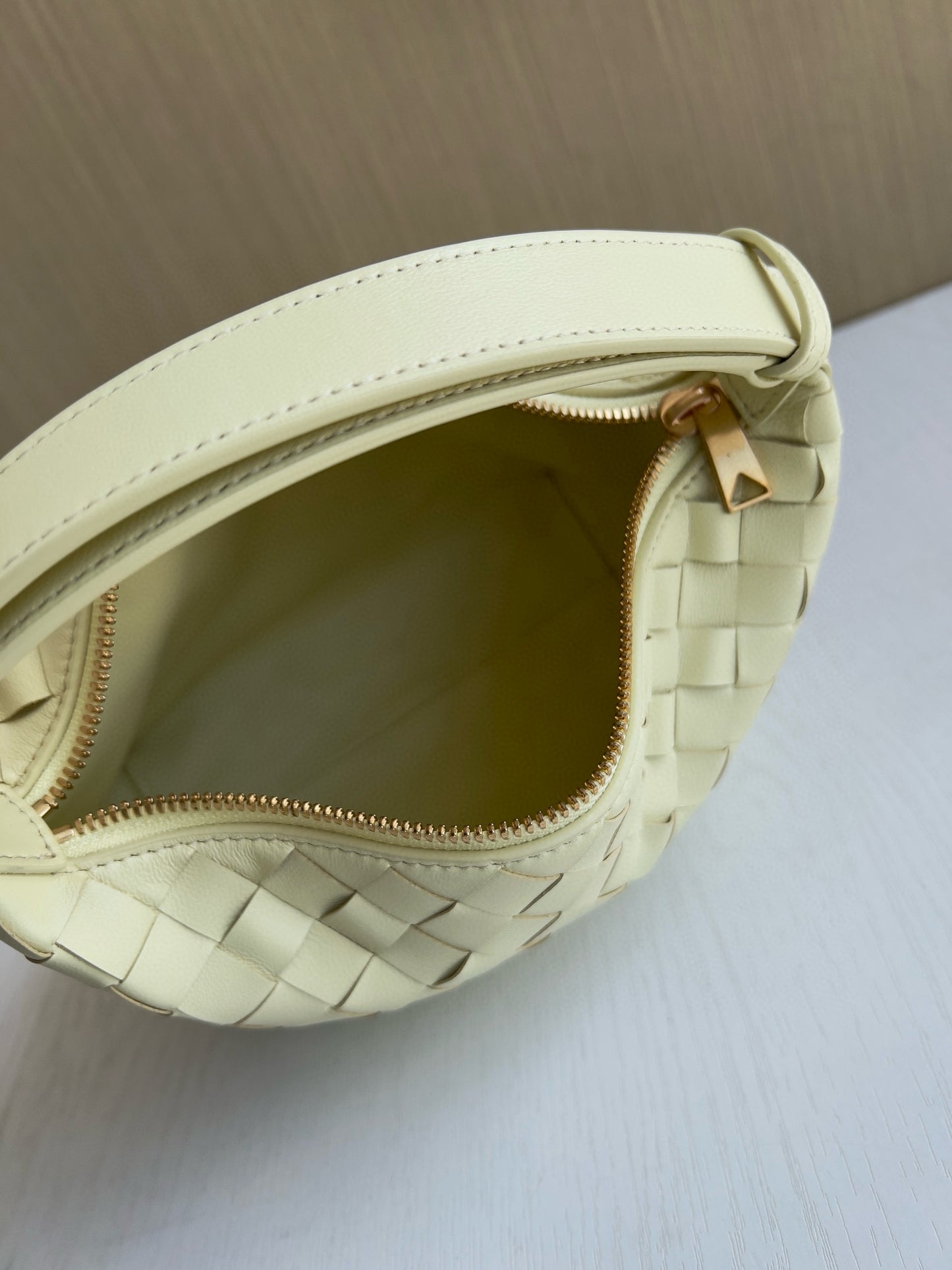 BV Wallace Intrecciato Shoulder Bag
