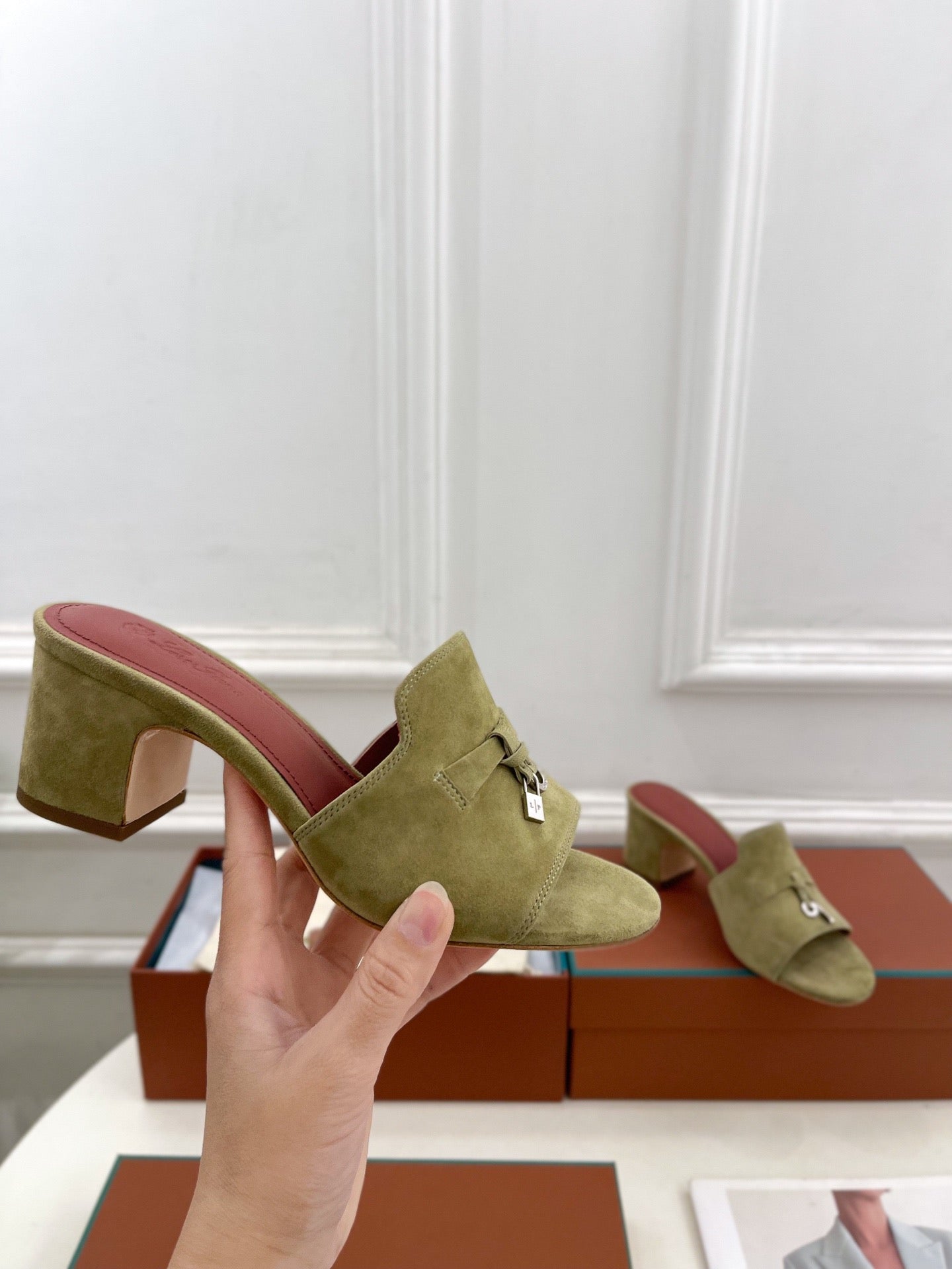 LP Sandals