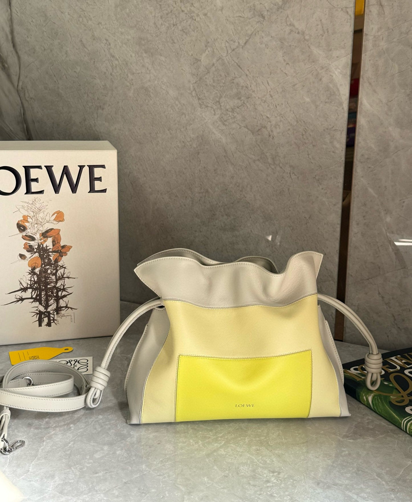 Loewe FW25 Flamenco Lucky Bag(30x24.5x10.5cm)