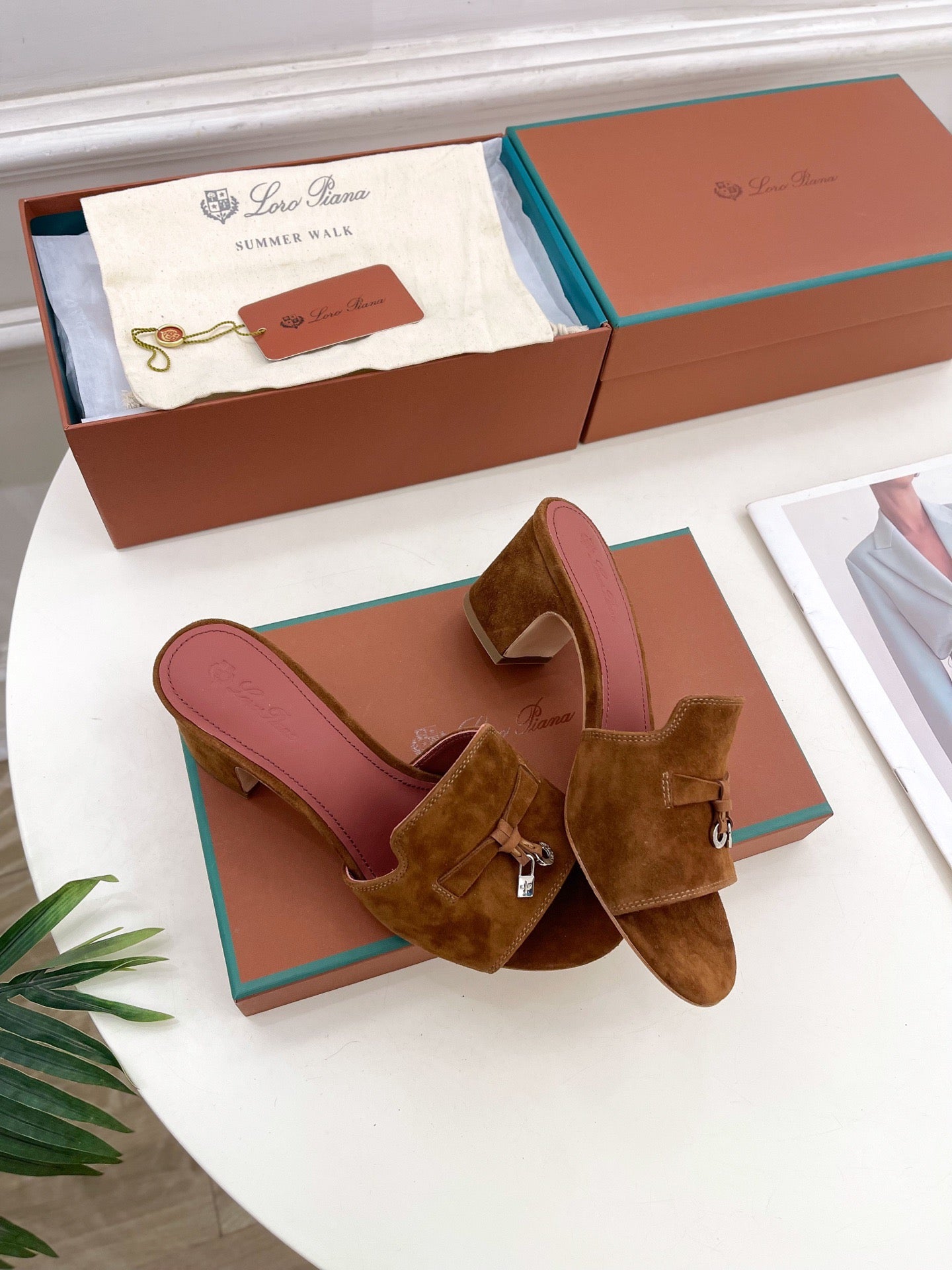 LP Sandals