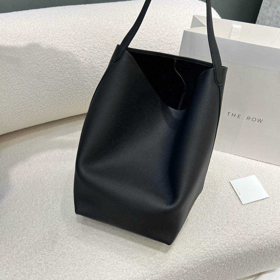 The Row Bucket Bag(44CM*38CM*21CM)