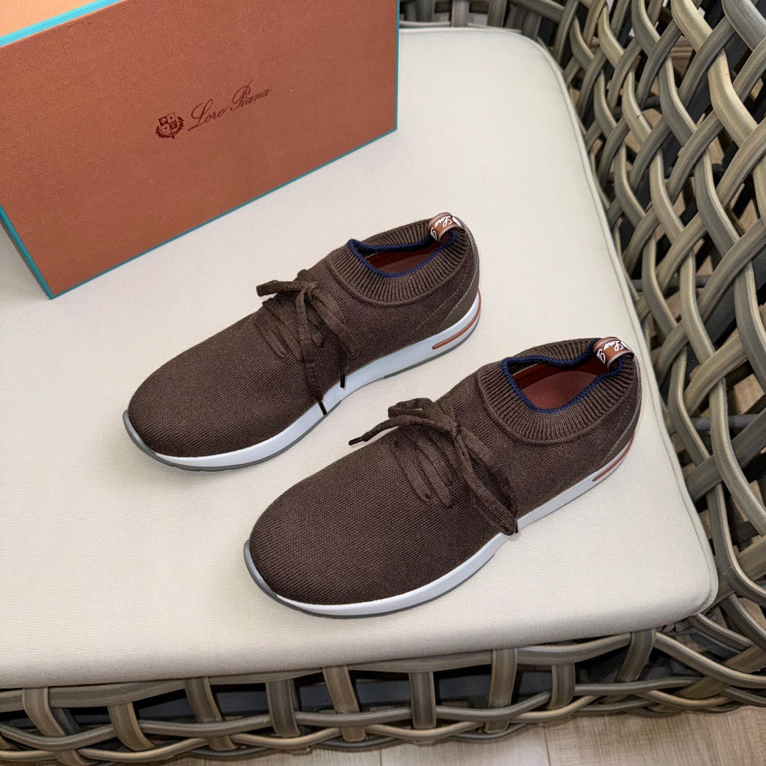 LP Sneakers