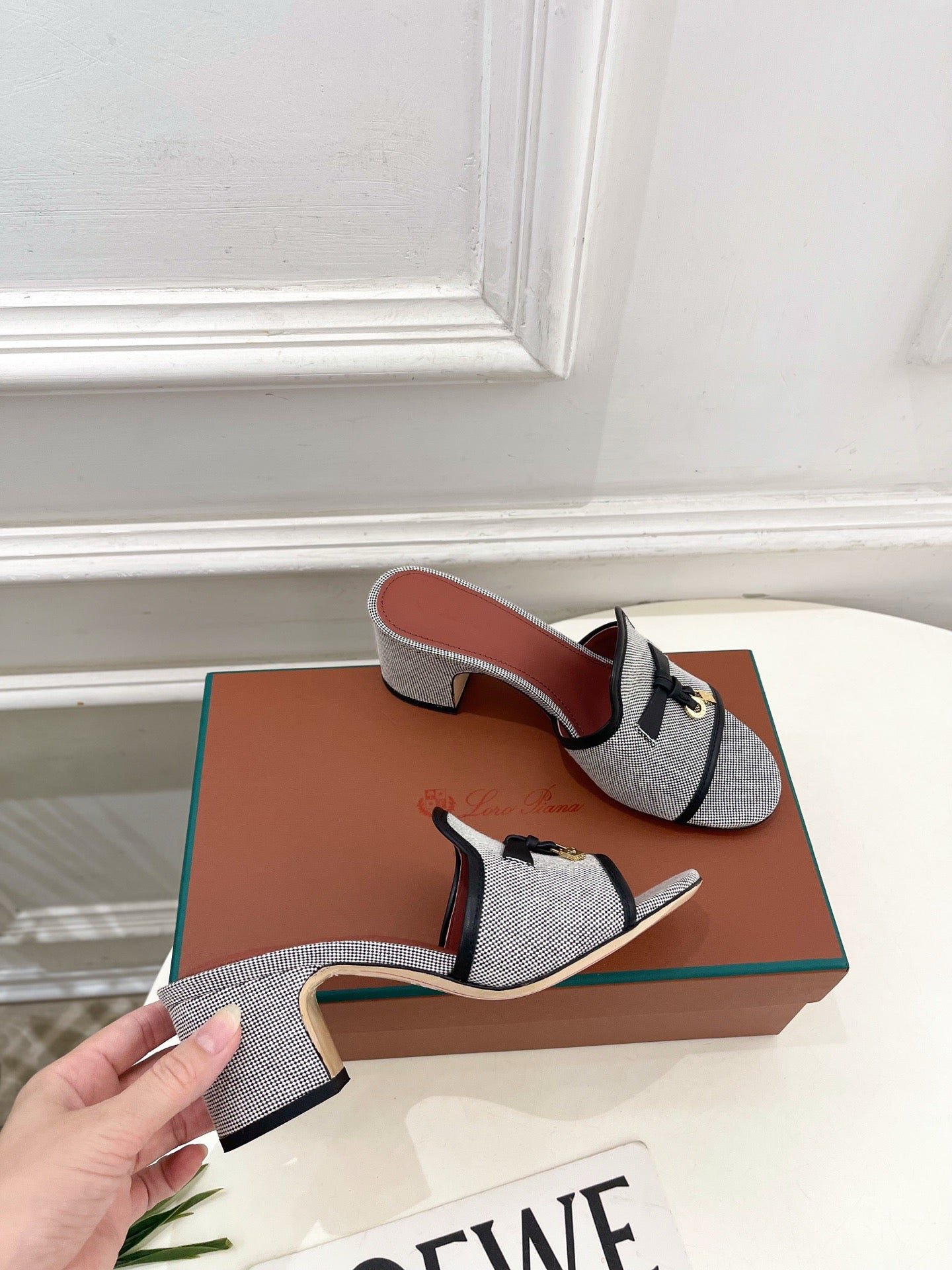 LP Sandals