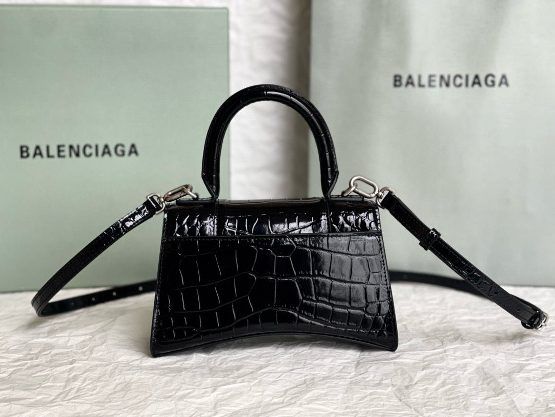 BLCG Hourglass Crocodile Top-handle Handbag
(19x8x21cm)