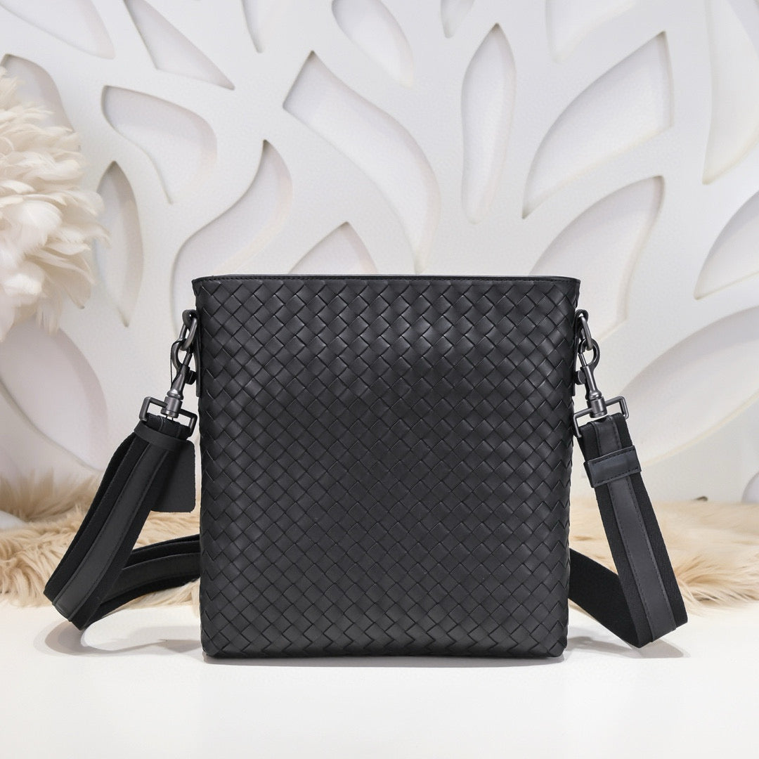 BV Cross Body Bag 27.27.2CM