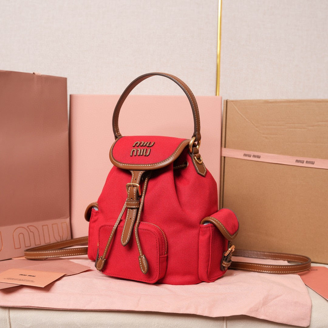 Miu Miu Backpack 22x18x11.5cm