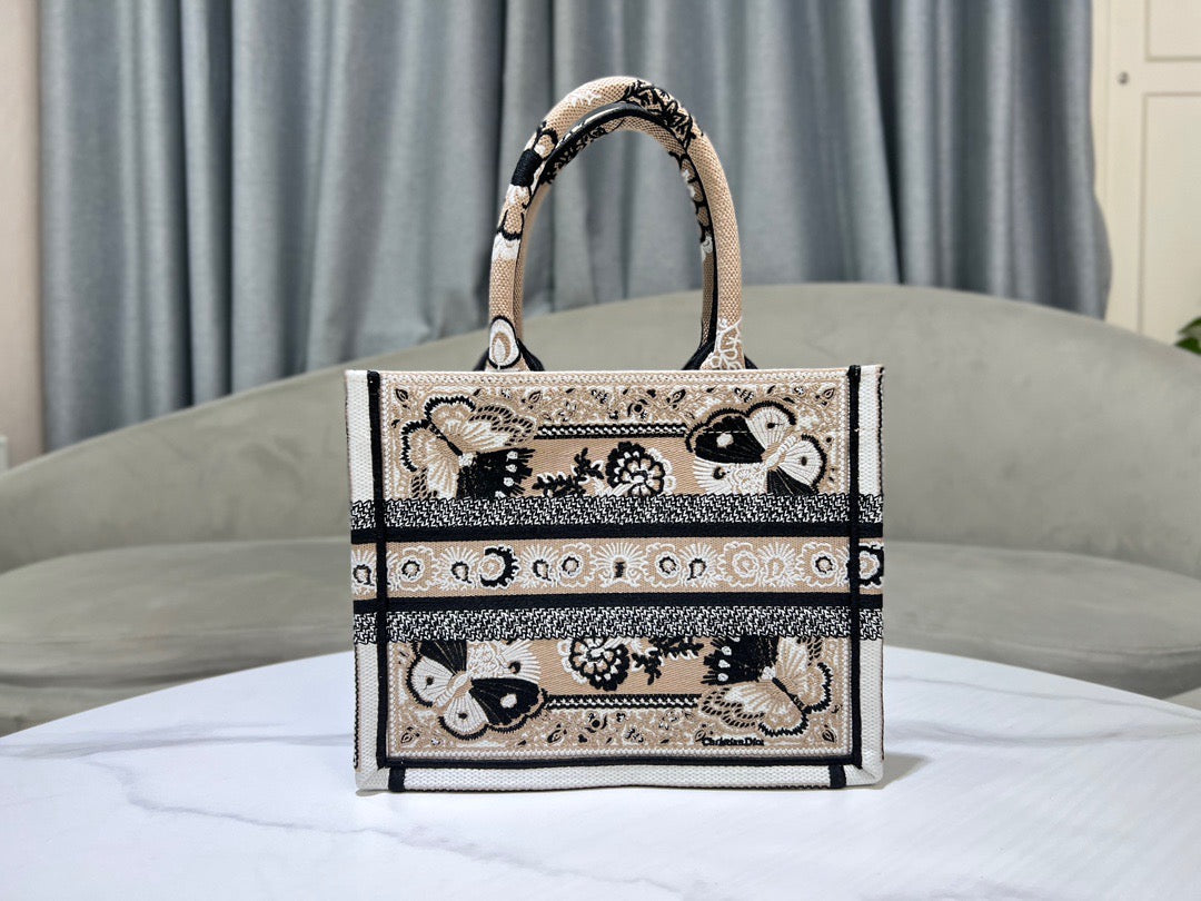 Dior Book Tote (26.5cm)