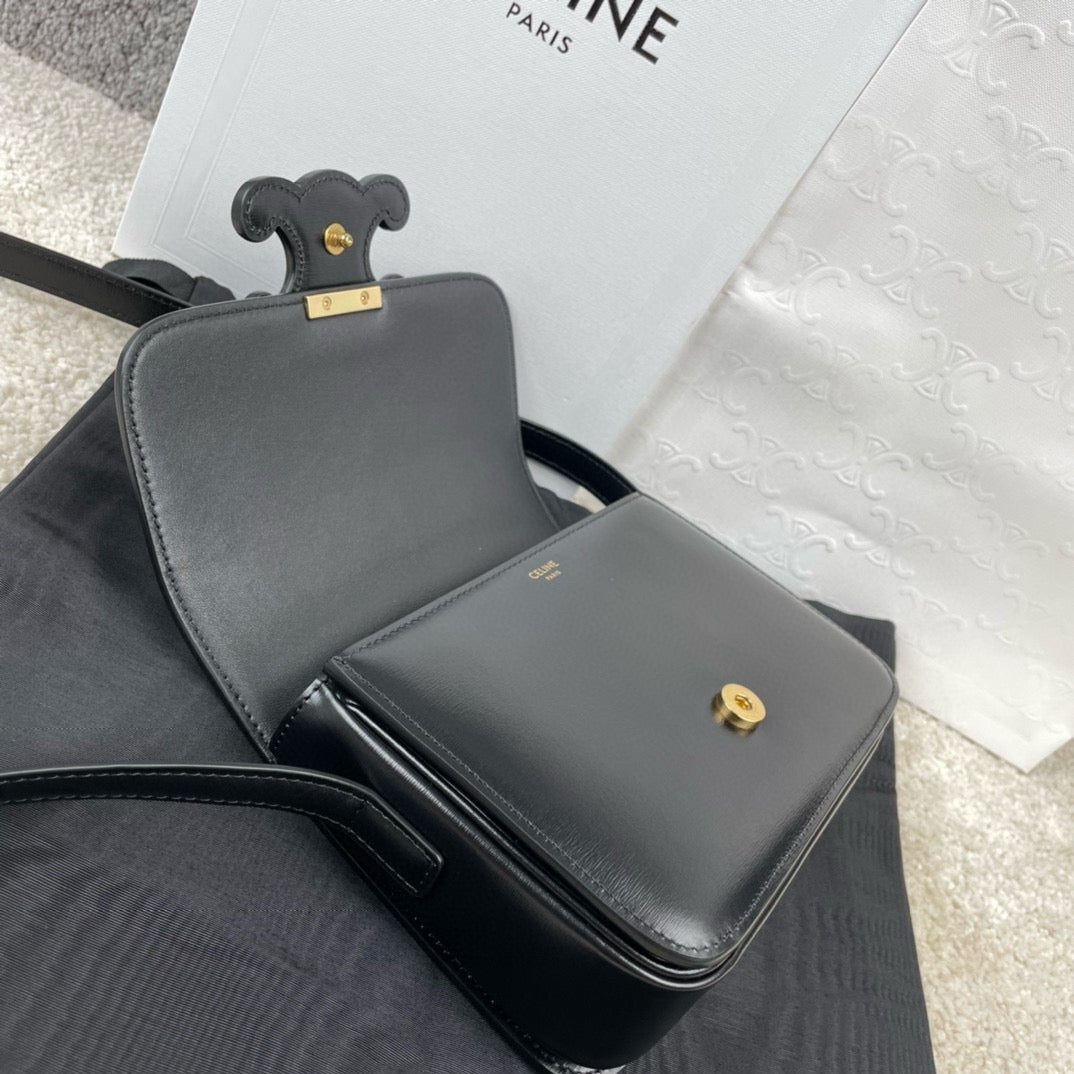 Celine Triomphe