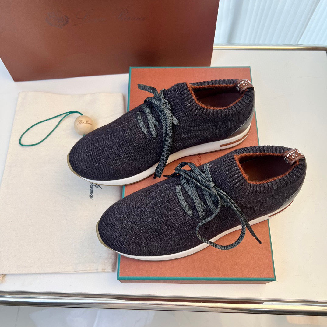 LP Sneakers