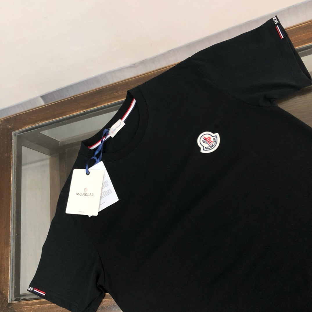 Moncler T-shirt