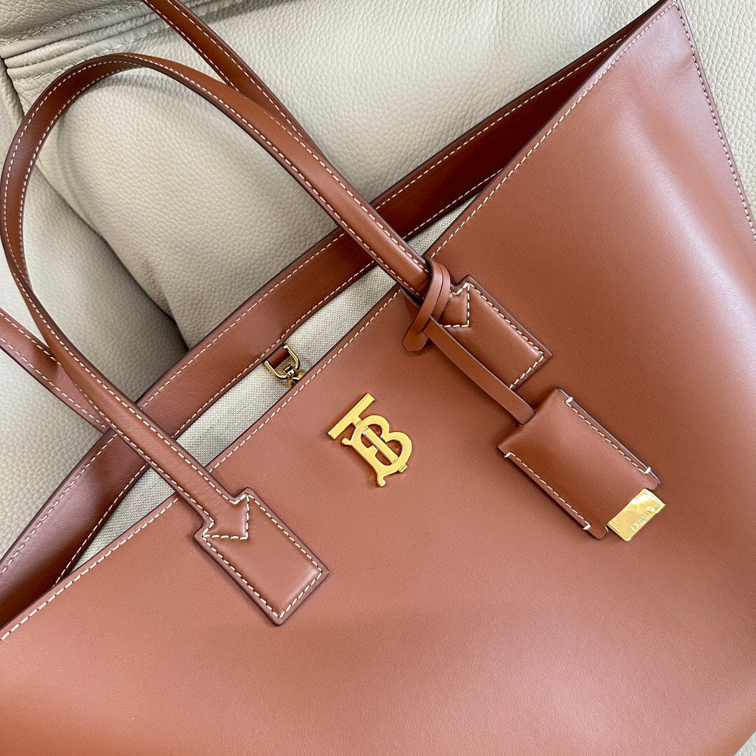 Burberry Tote