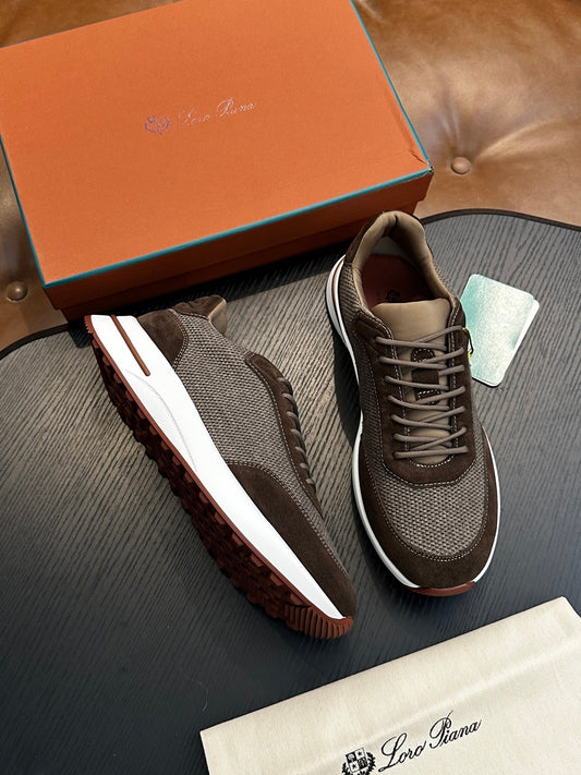 LP Sneakers