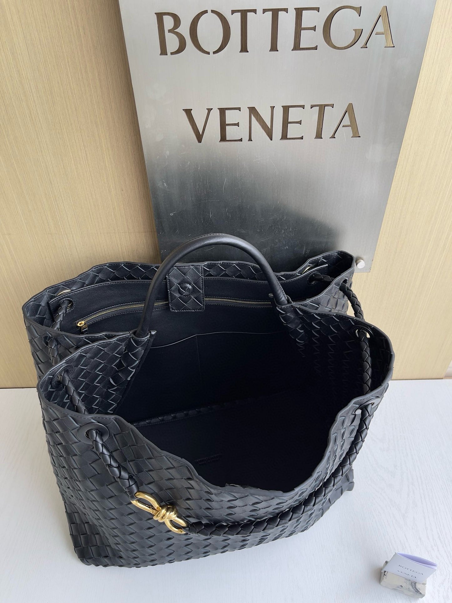 BV Andiamo Tote Bag