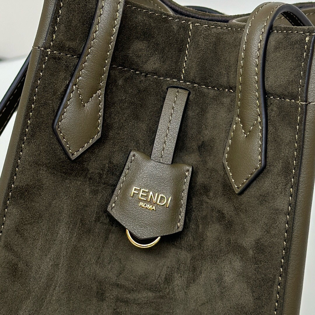 Fendi Tote 15x15x19