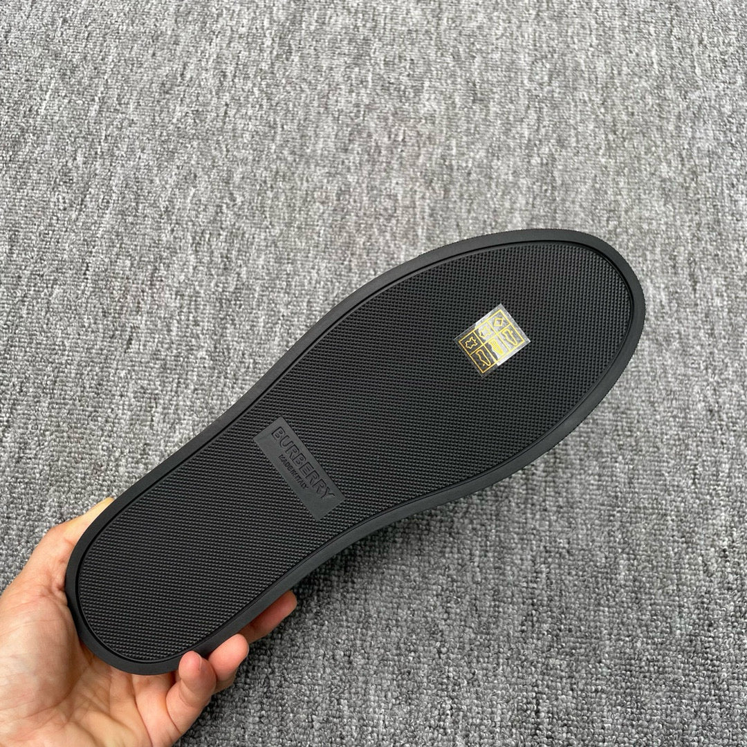 Burberry Sneakers