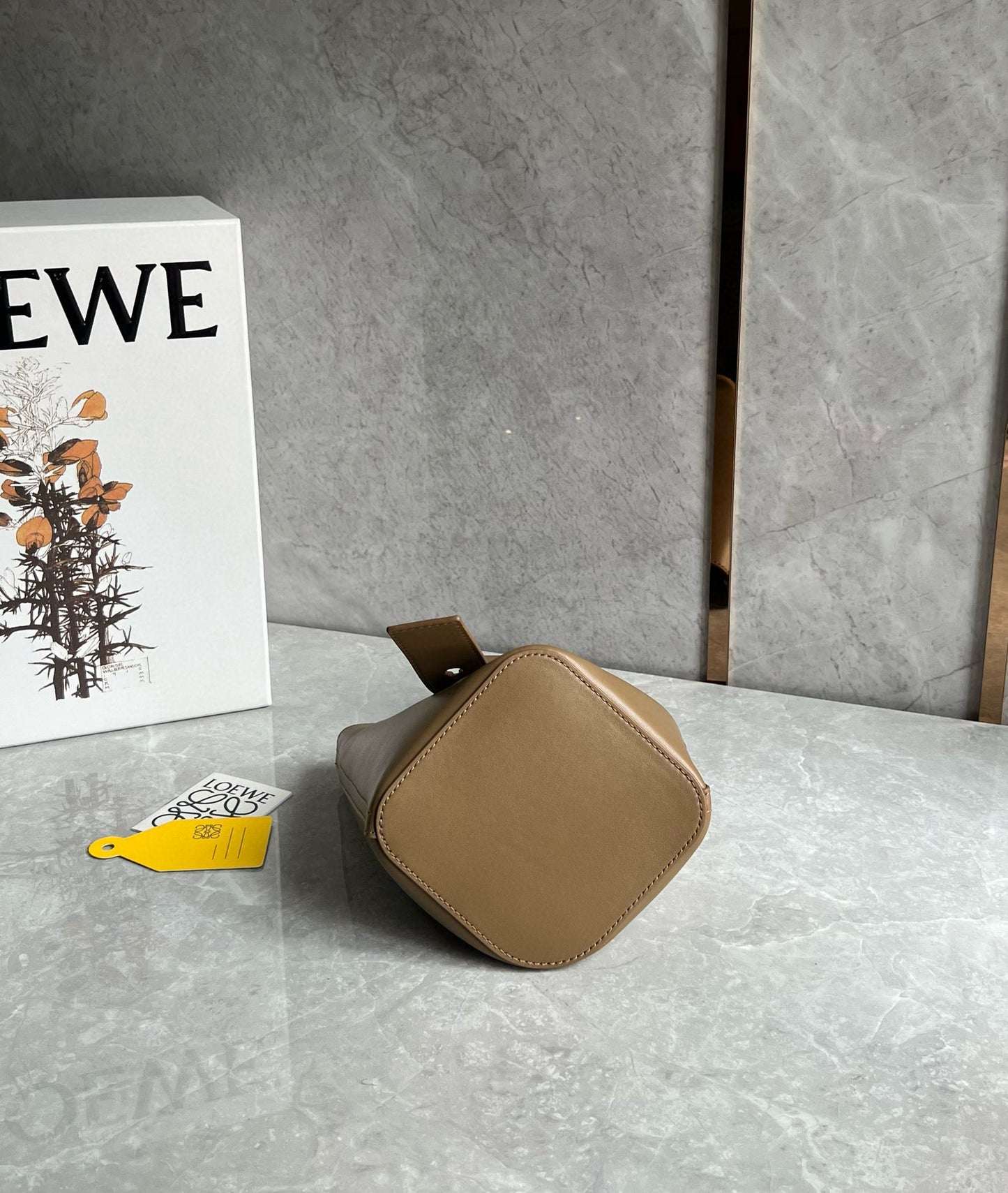 Loewe Pebble Bucket Bag(16x16x19.5cm)