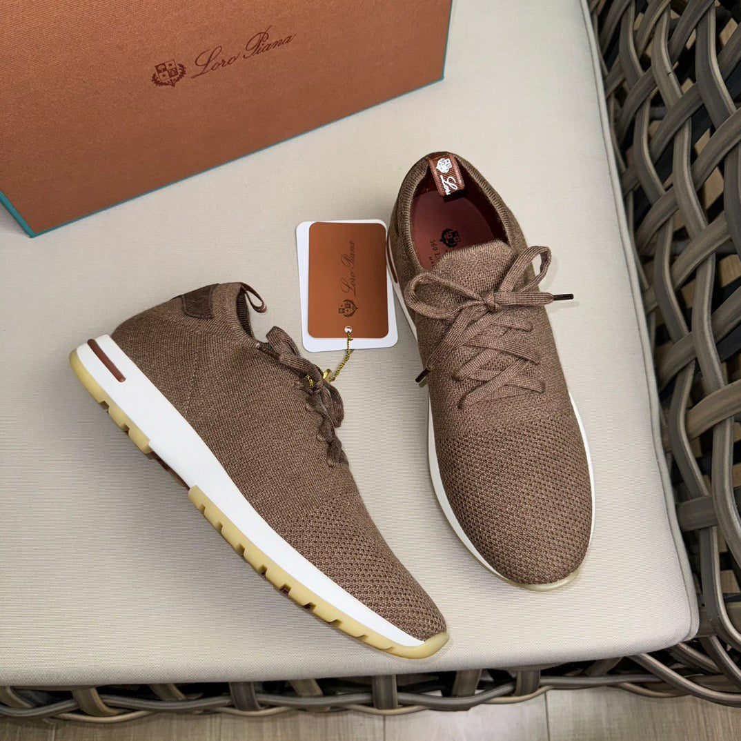 LP Sneakers