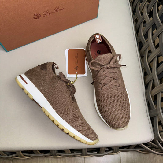 LP Sneakers