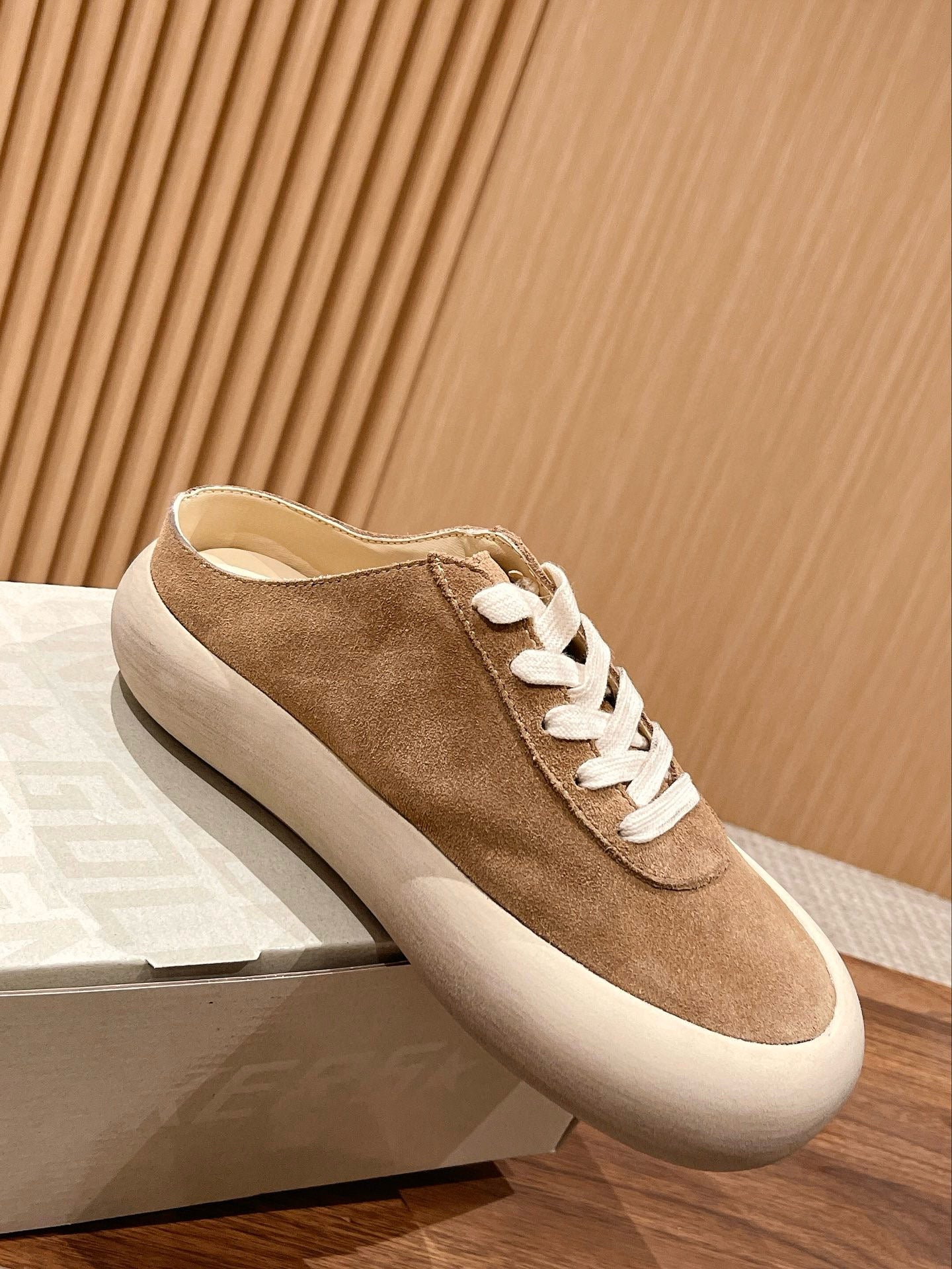 Golden Goose Sneaker