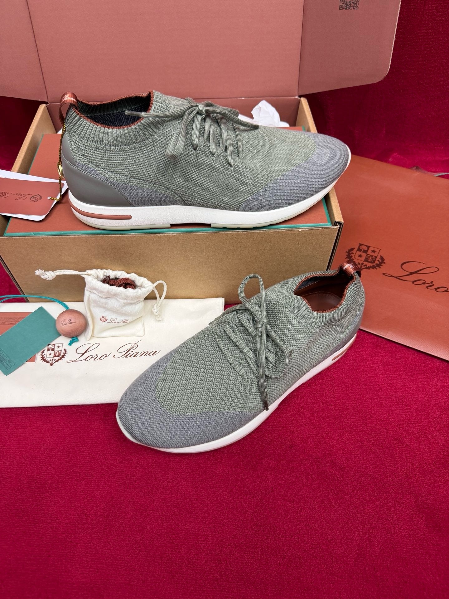 LP Sneaker