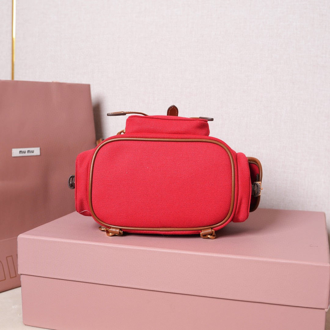 Miu Miu Backpack 22x18x11.5cm
