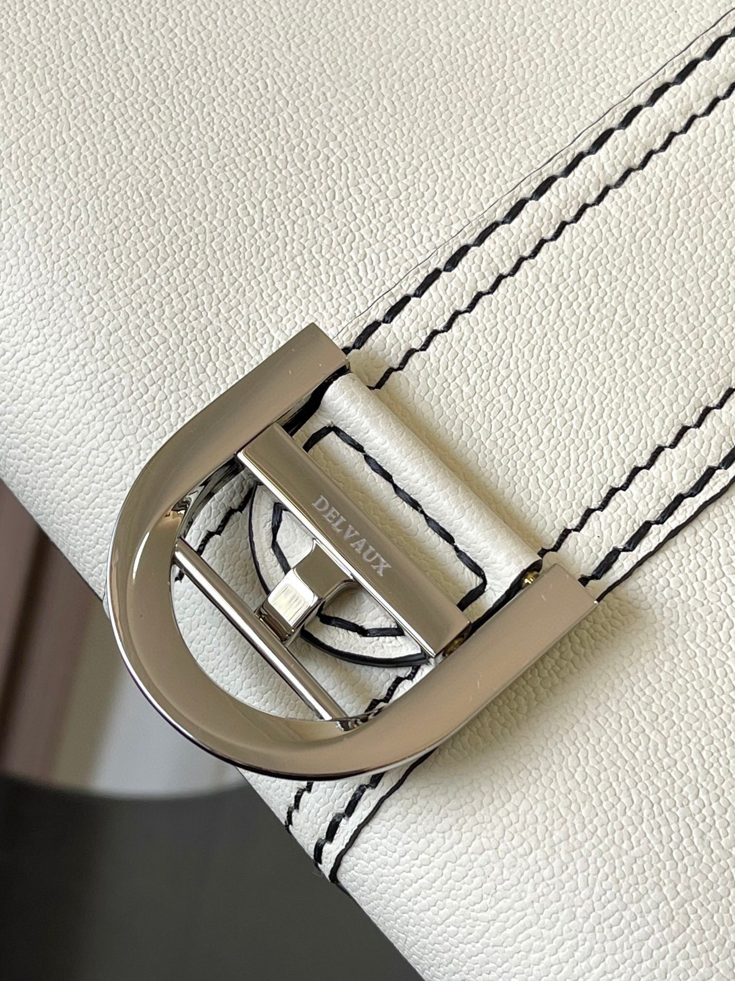 Delvaux Le Brilliant