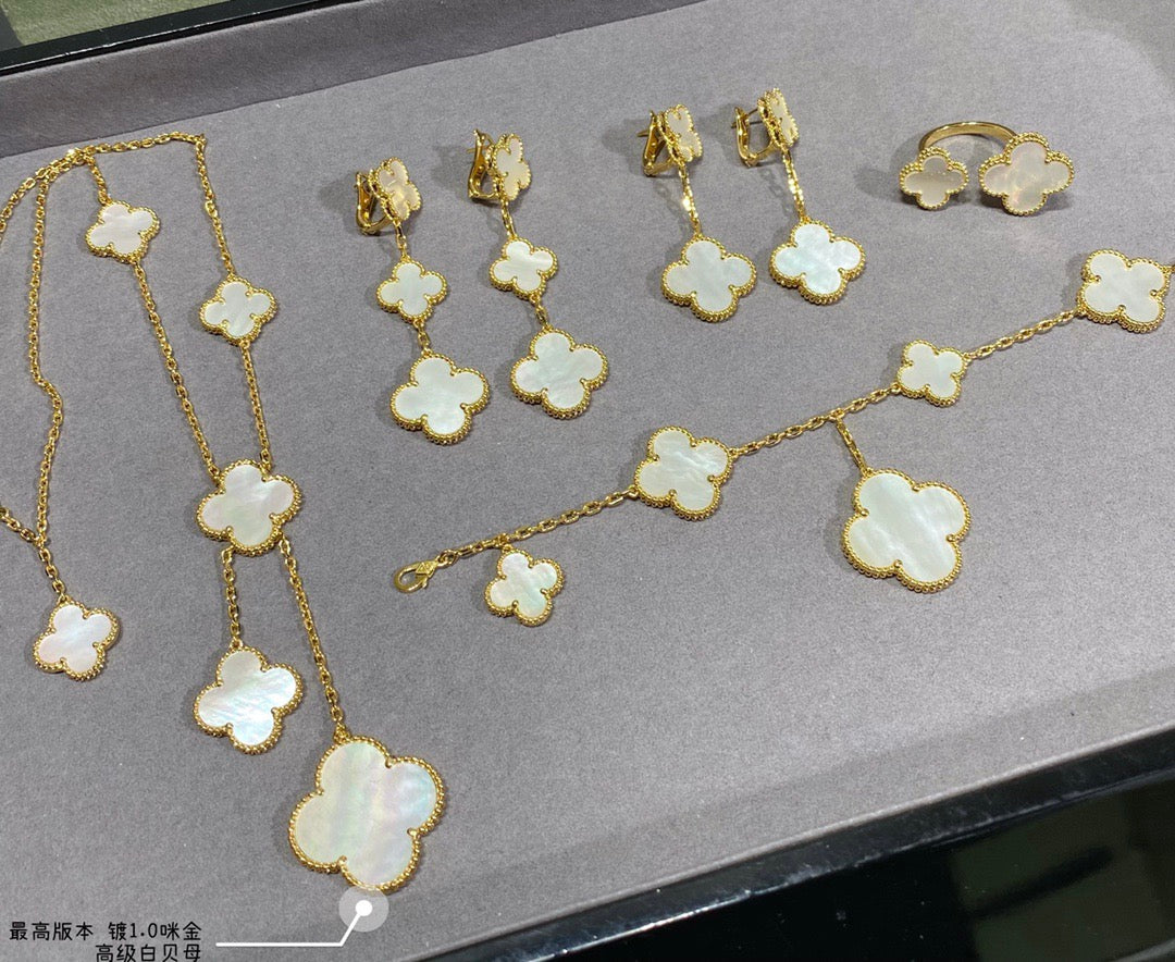 Van Cleef & Arpels Necklace