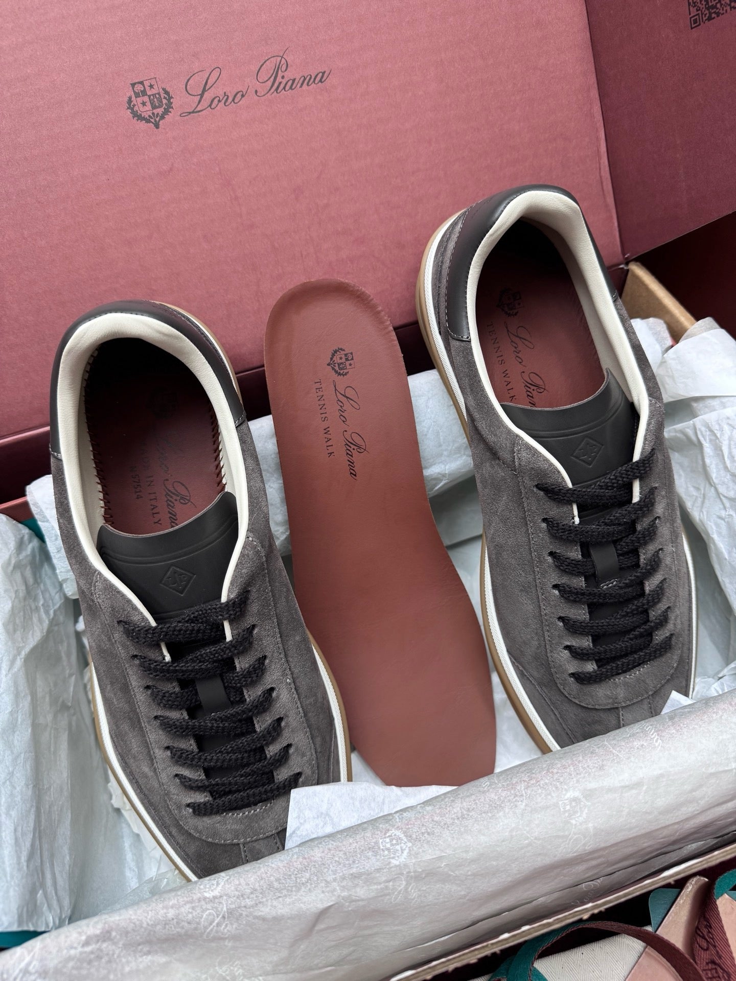 LP Sneaker