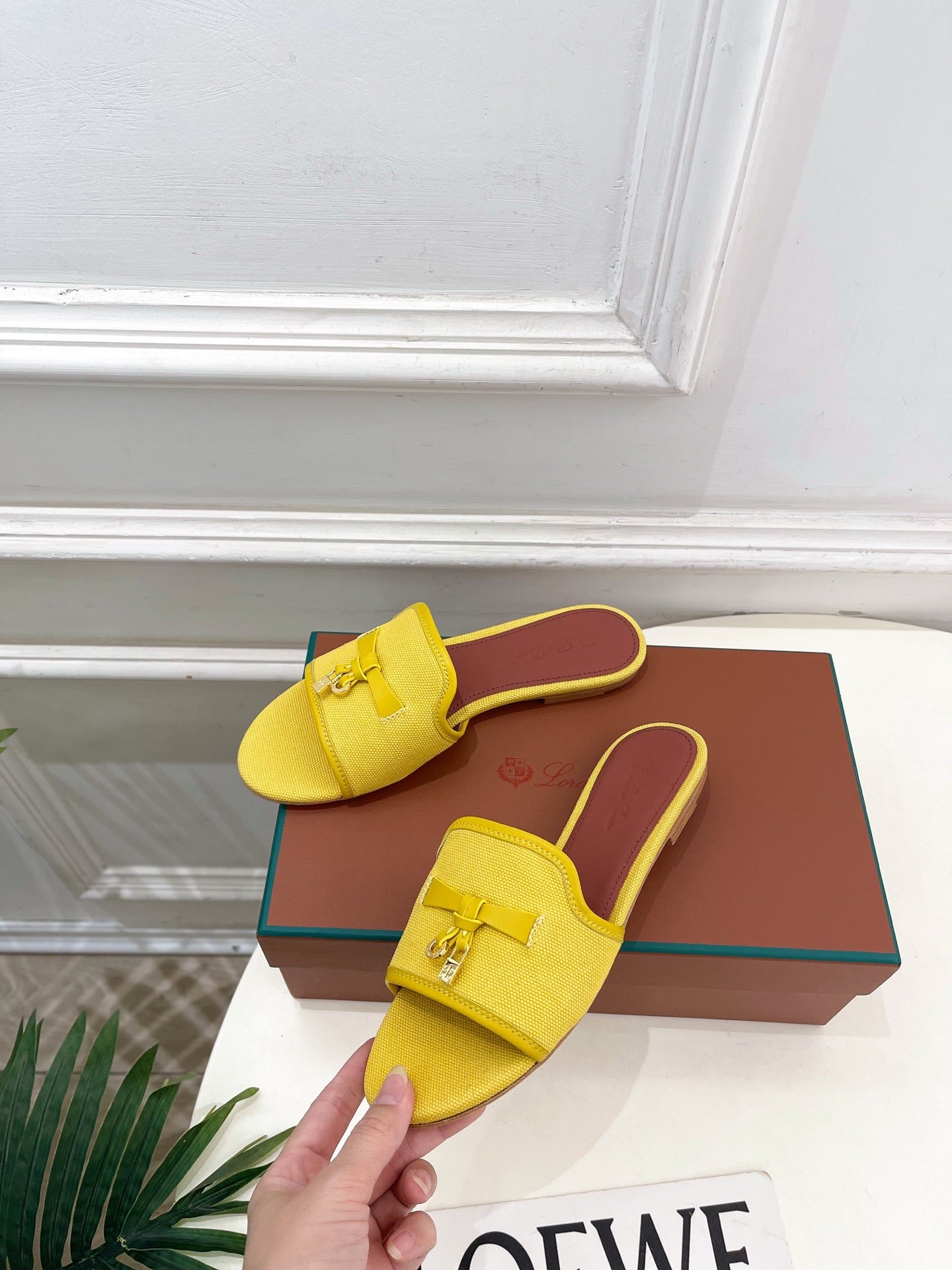 LP Sandals