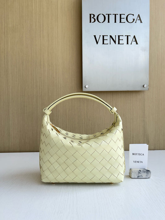 BV Wallace Intrecciato Shoulder Bag