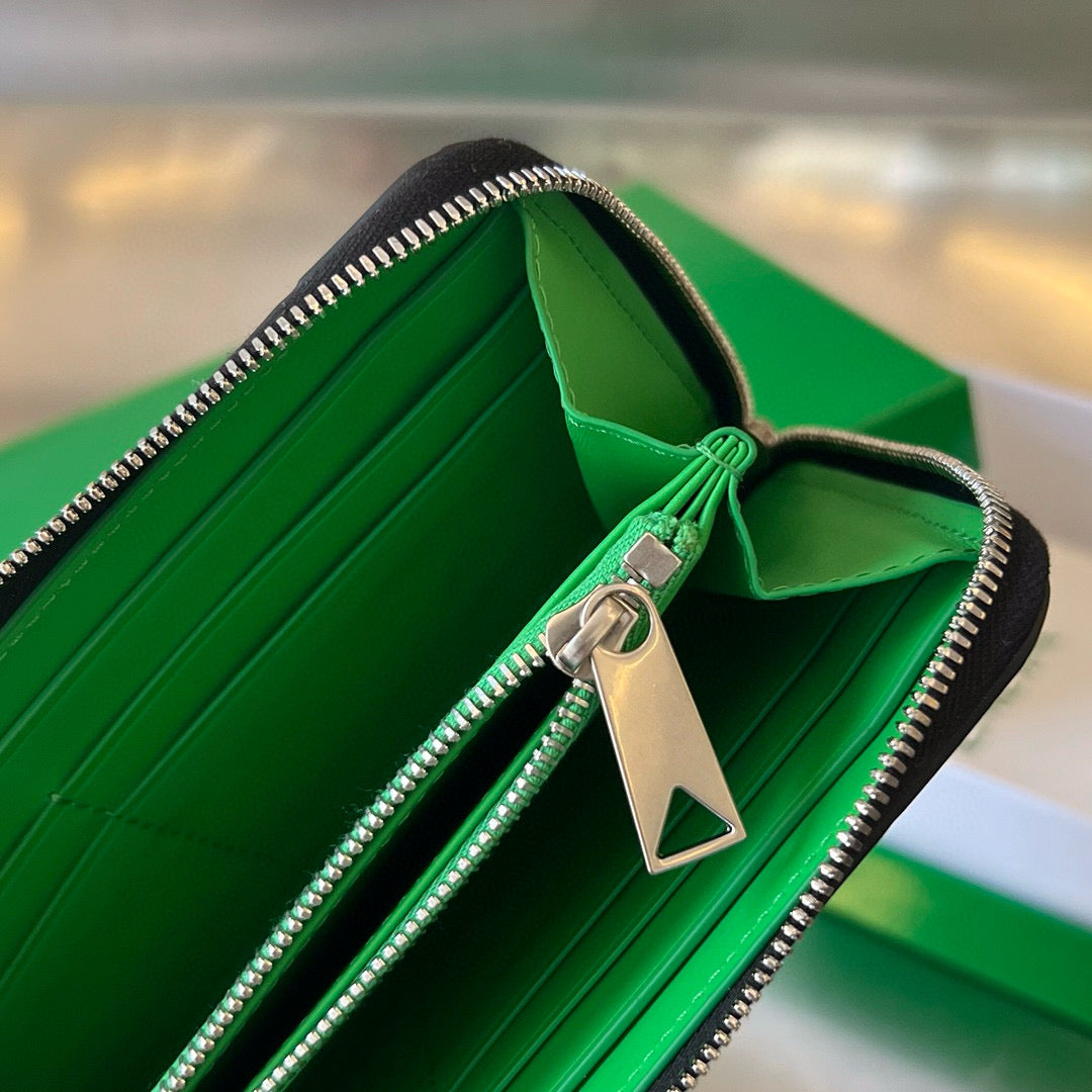 Bottega Veneta Long Zipped Wallet