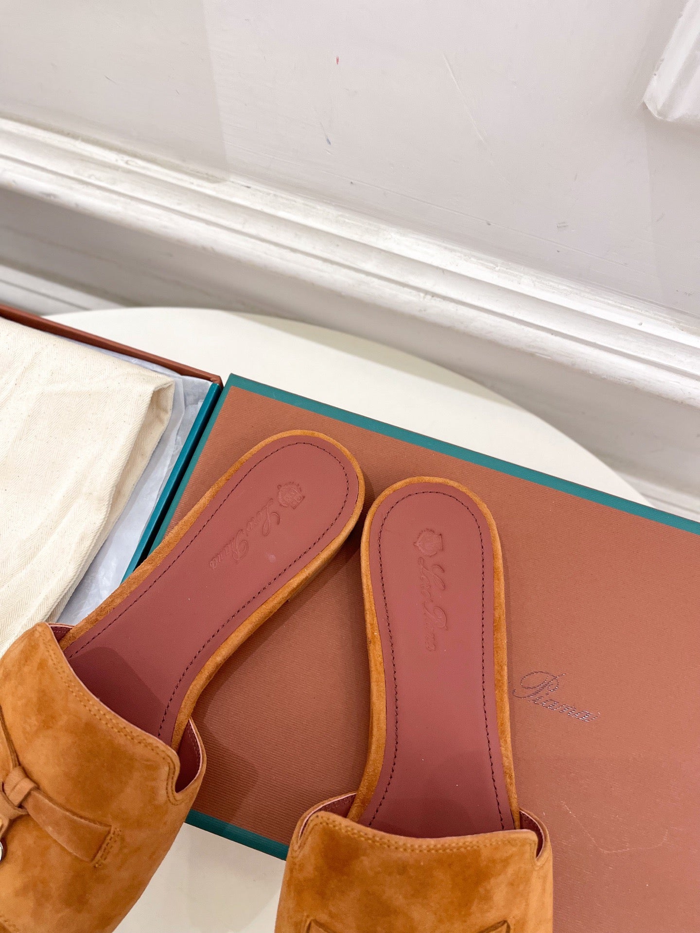 LP Sandals