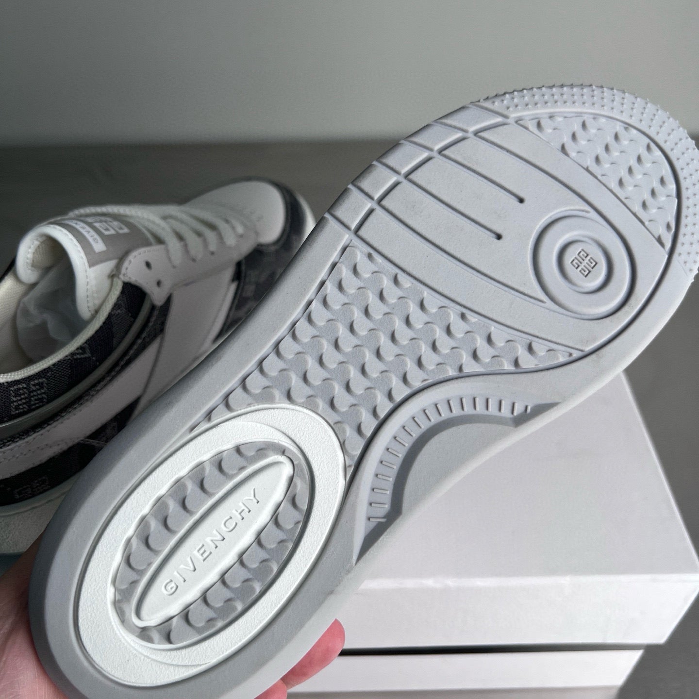 Givenchy Sneakers