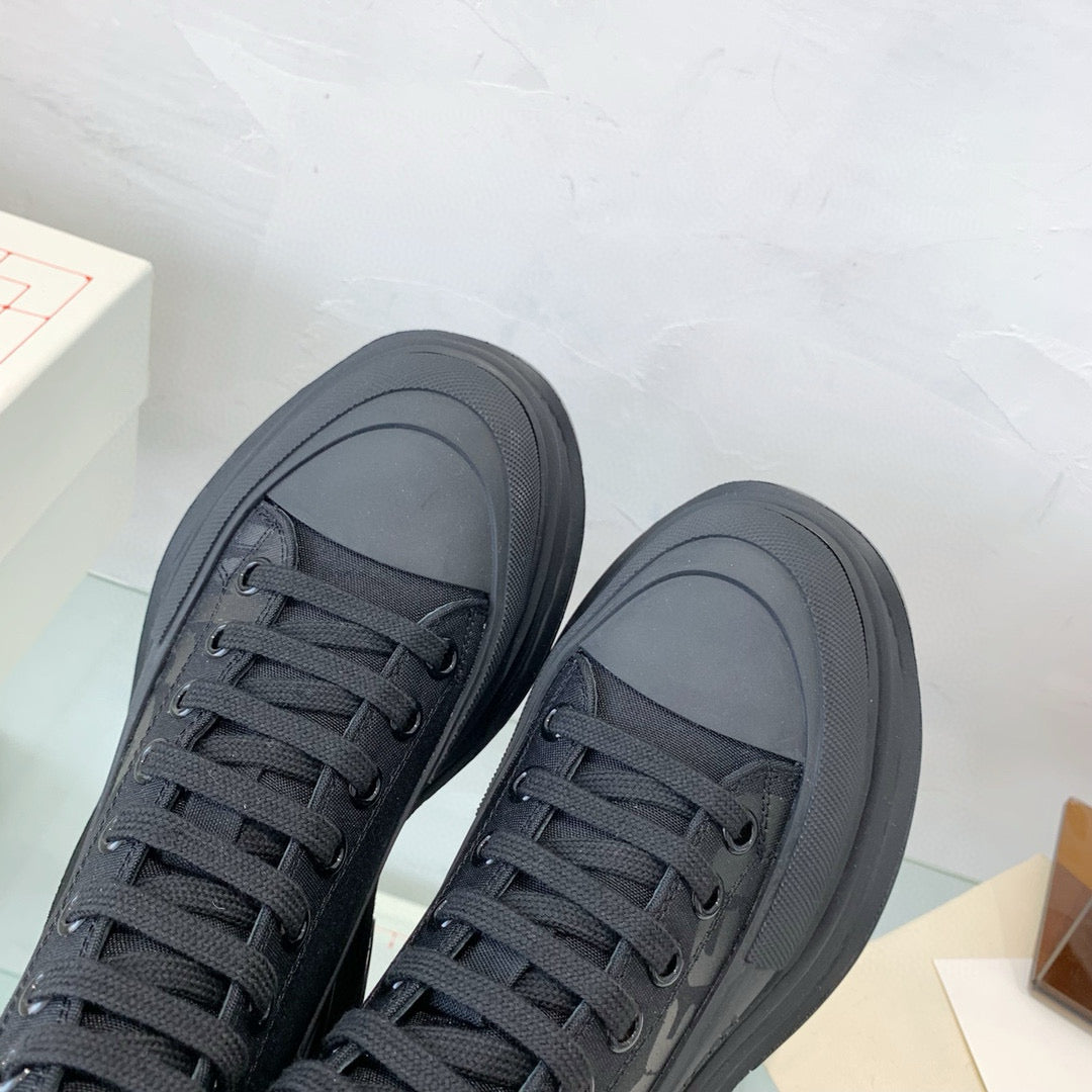 Alexander McQueen Sneakers
