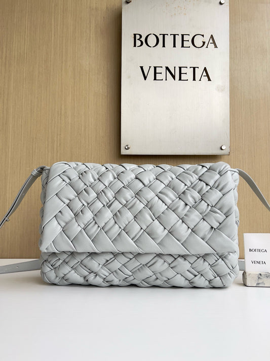BV Foulard Rumple Messenger Bag