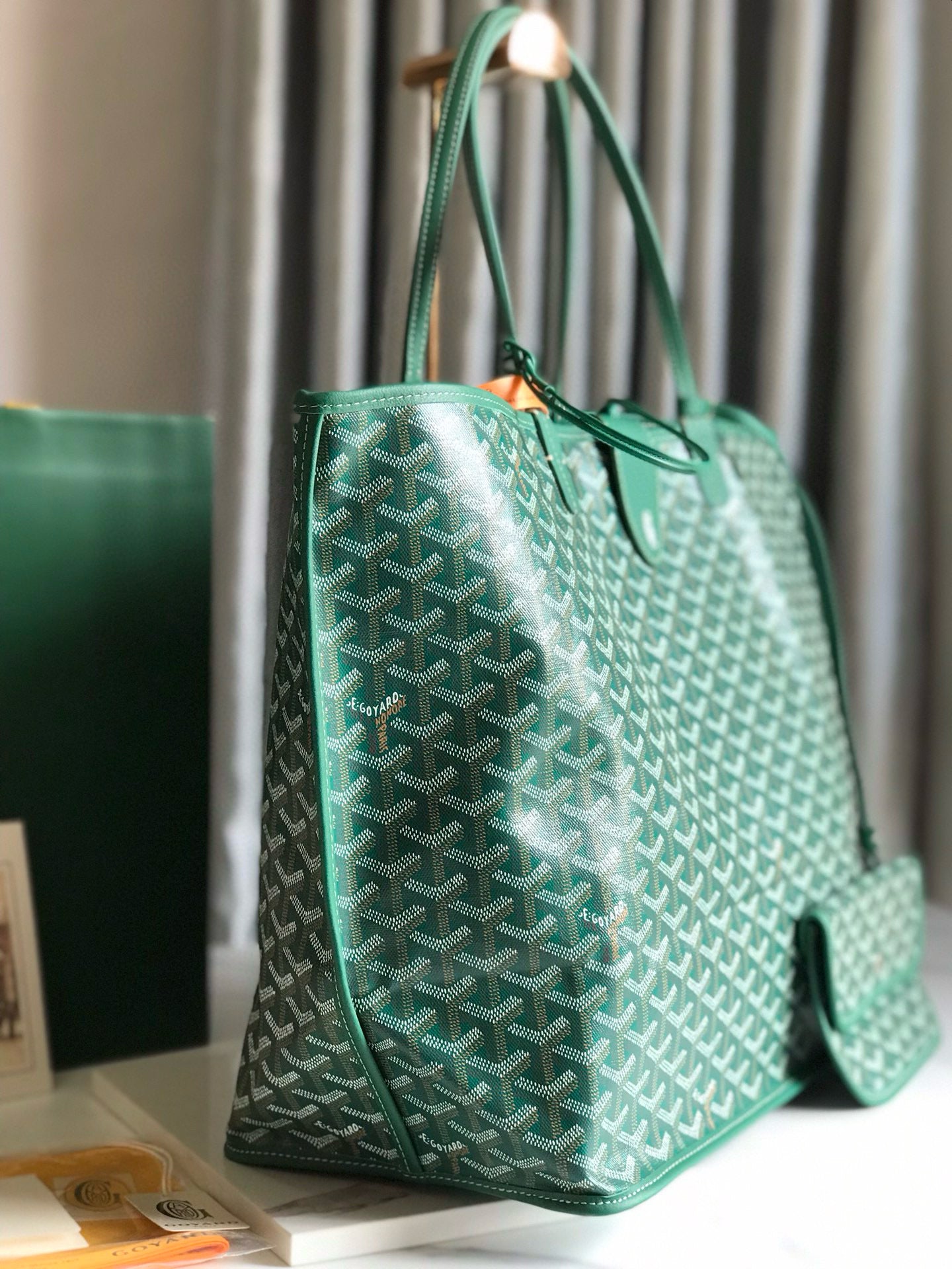 GOYARD REVERSIBLE ANJOU 39*32*19