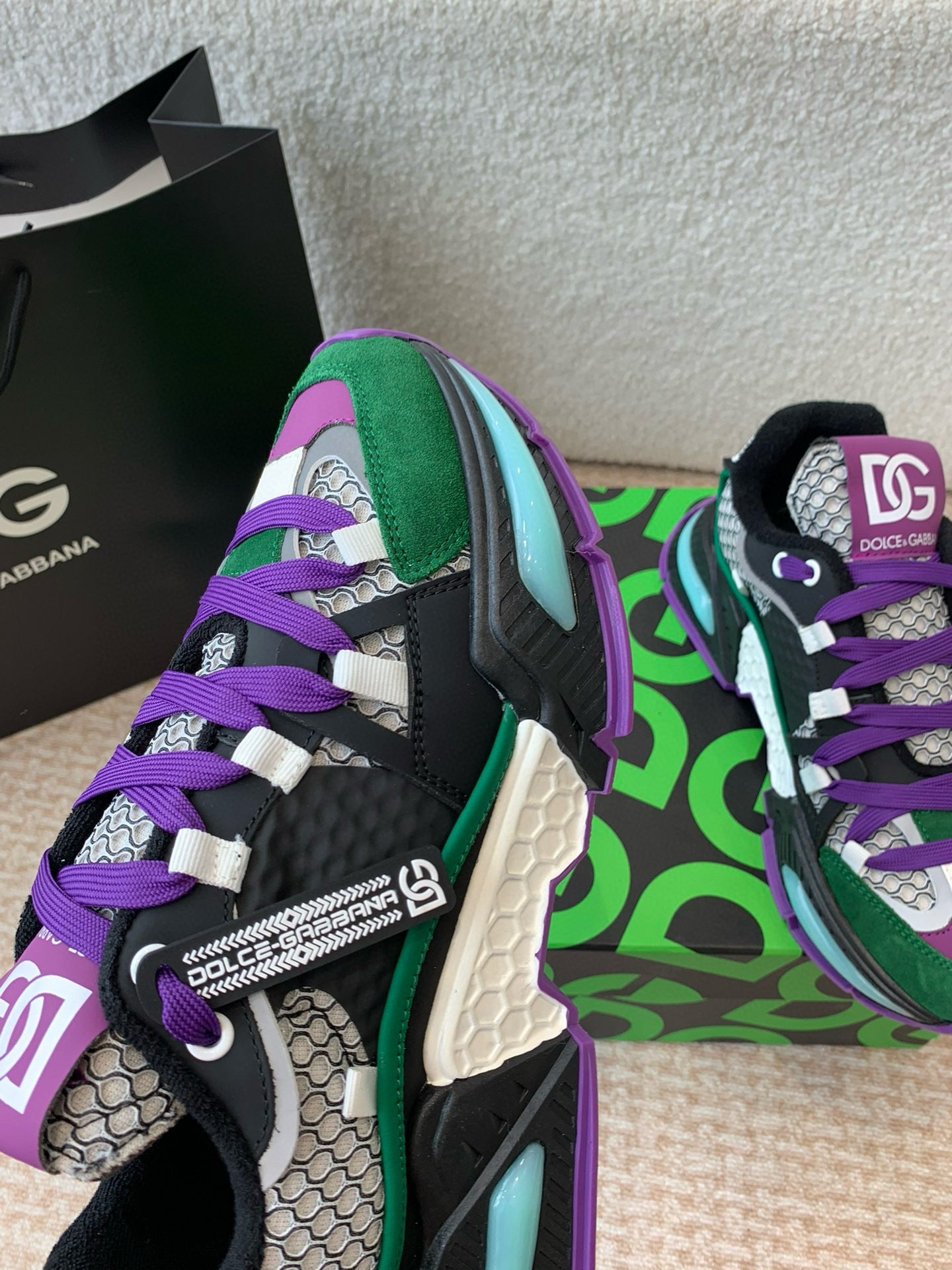 DG Sneakers