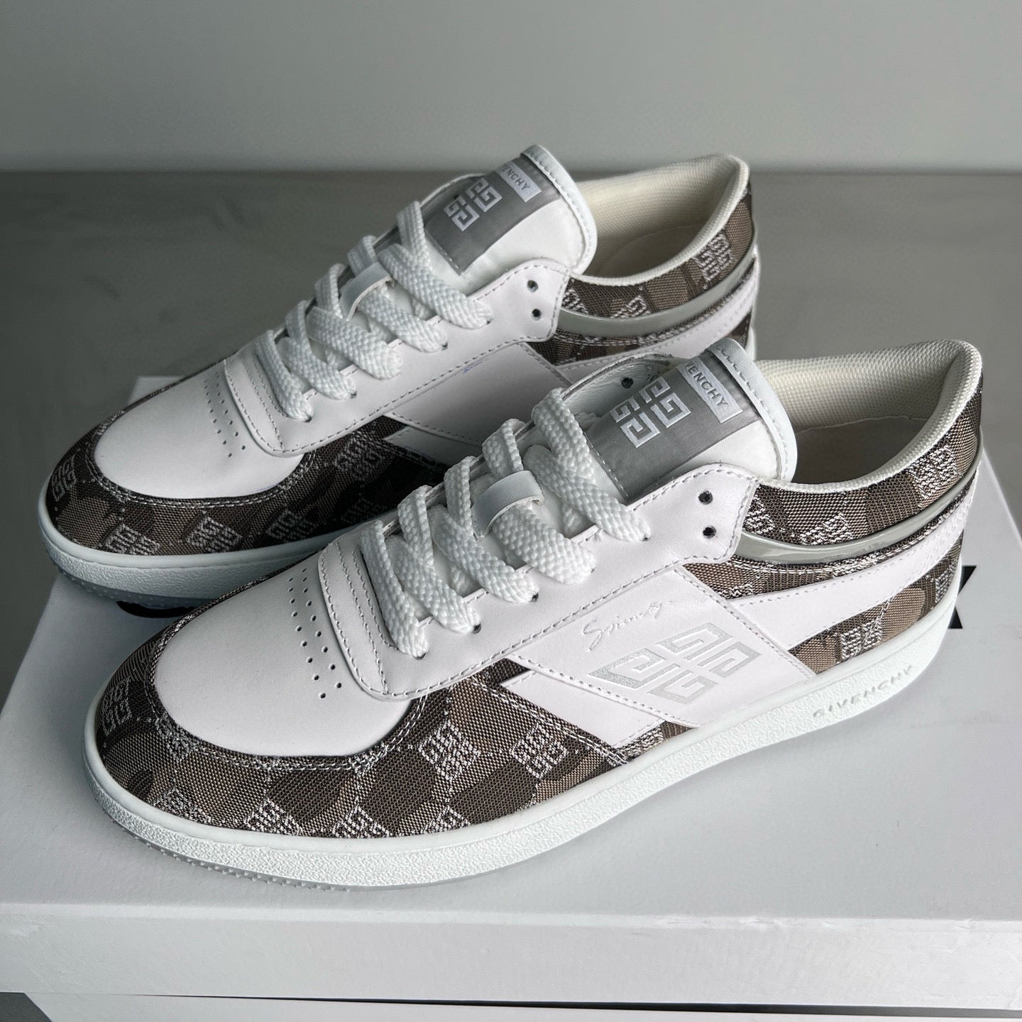 Givenchy Sneakers