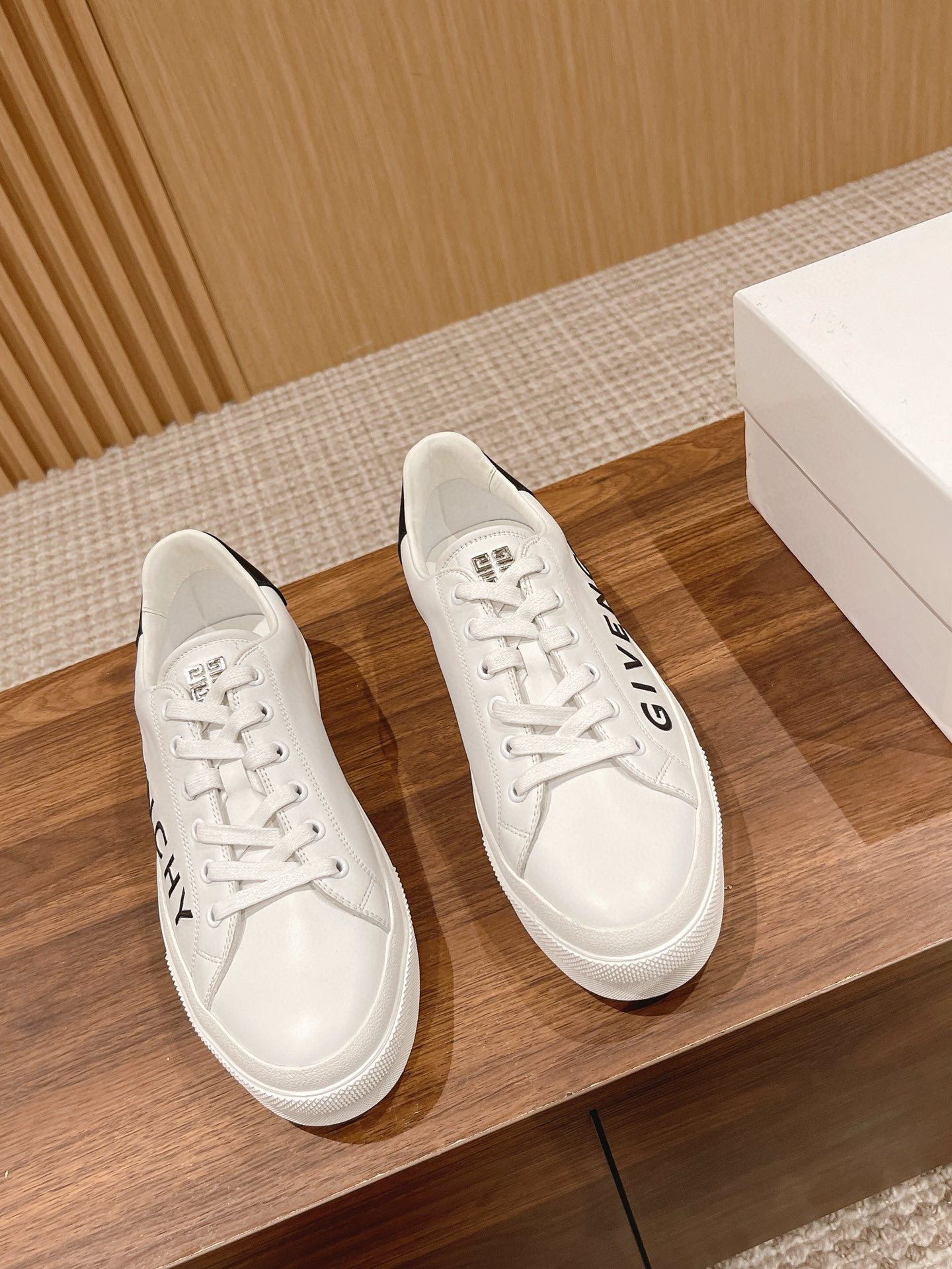 Givenchy Sneakers