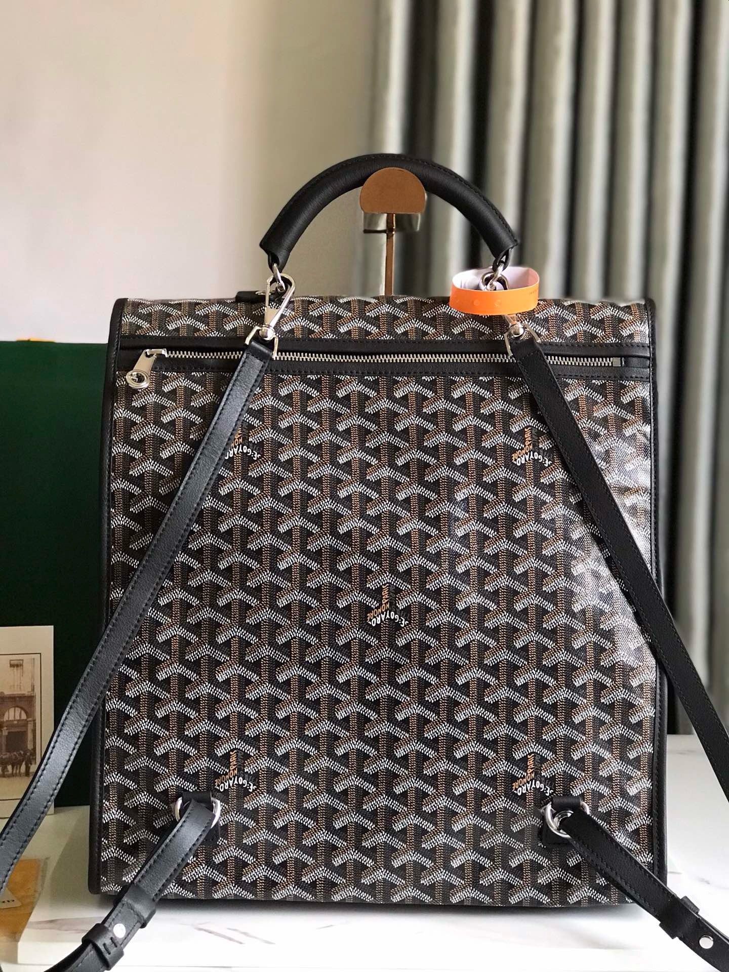 Goyard Backpack 33x35x16cm