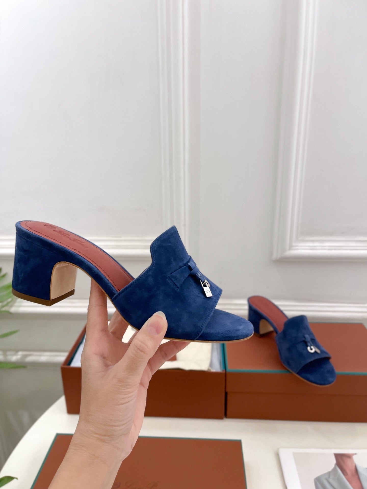 LP Sandals
