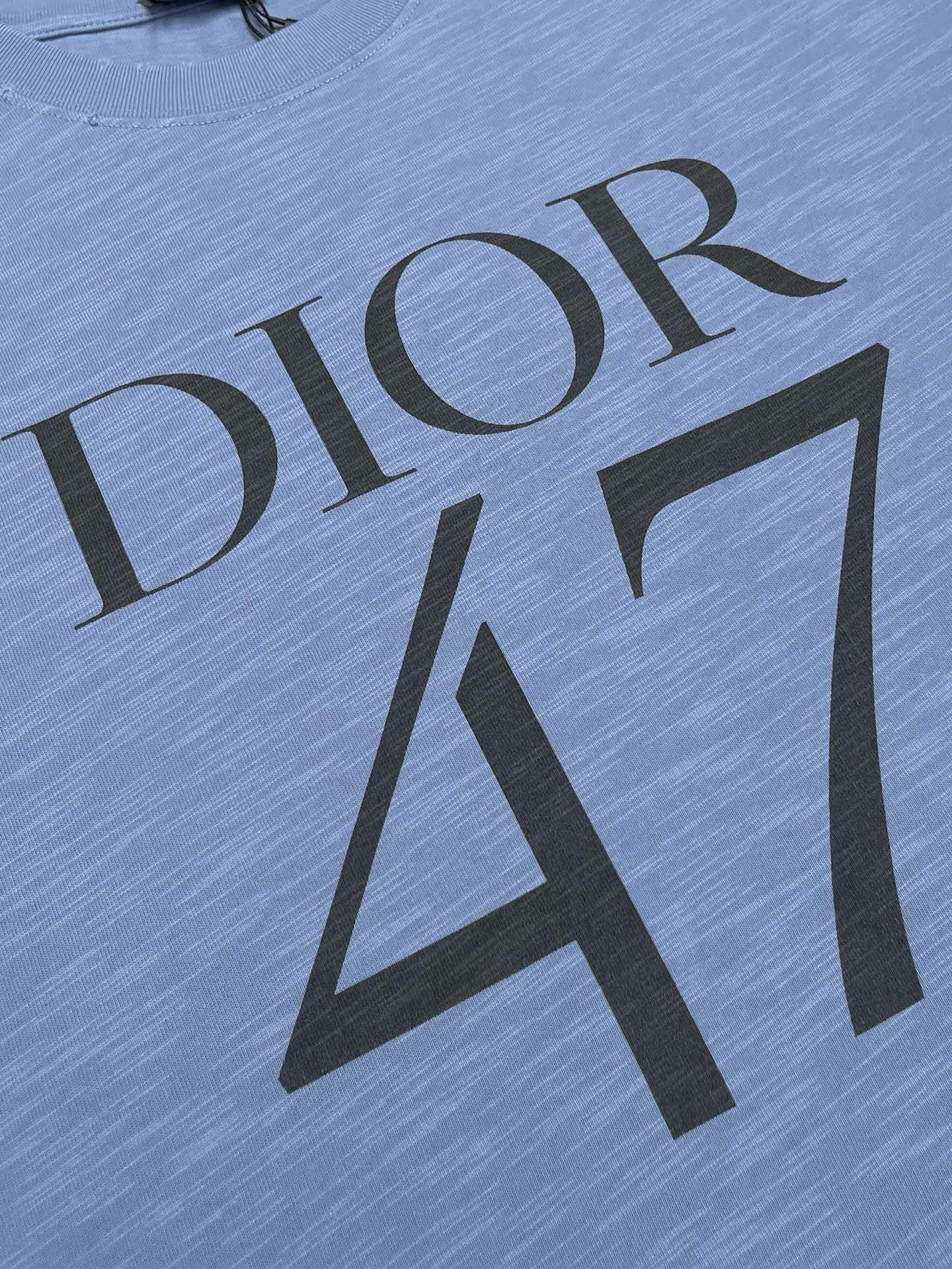 Dior T-shirt