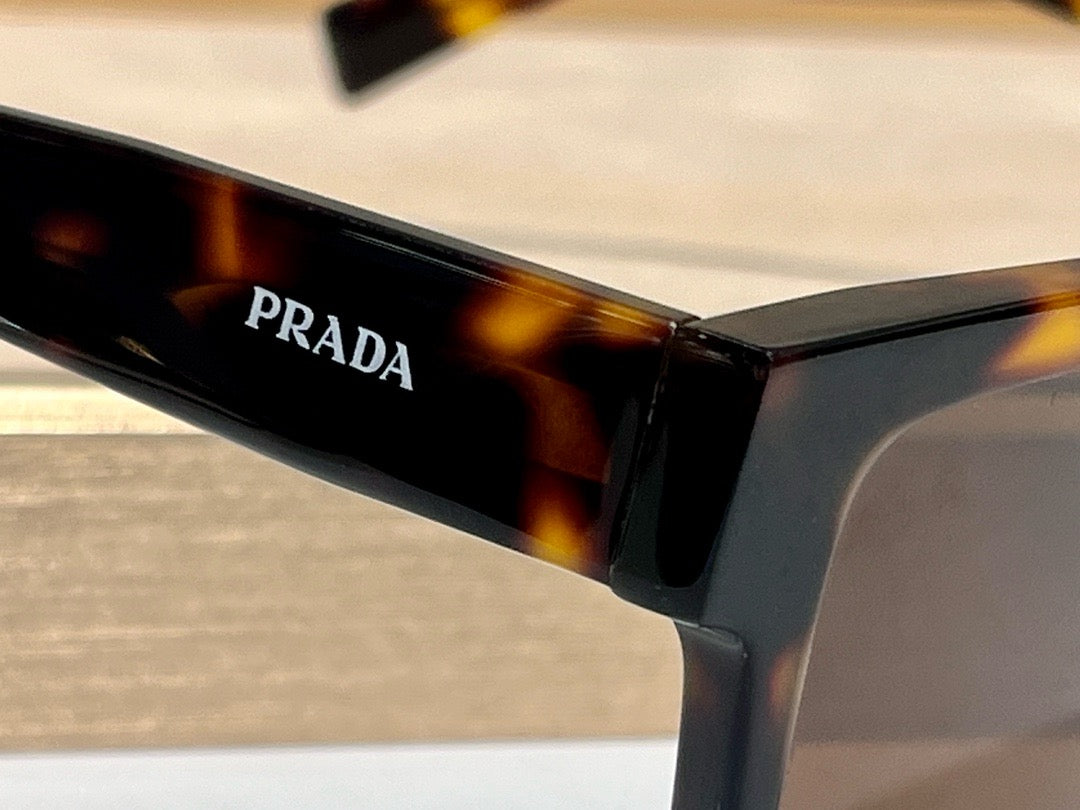 gafas de sol prada