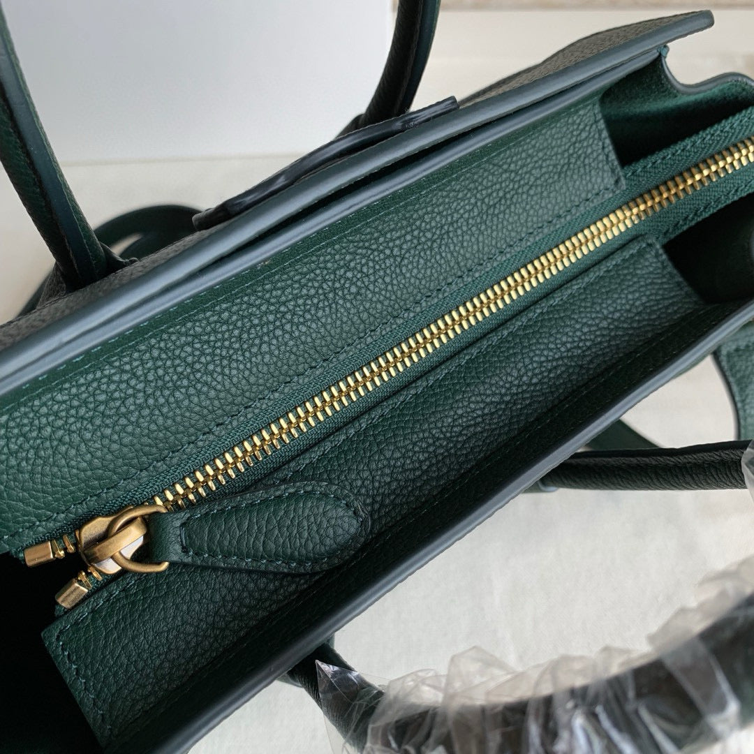 Celine Duffel