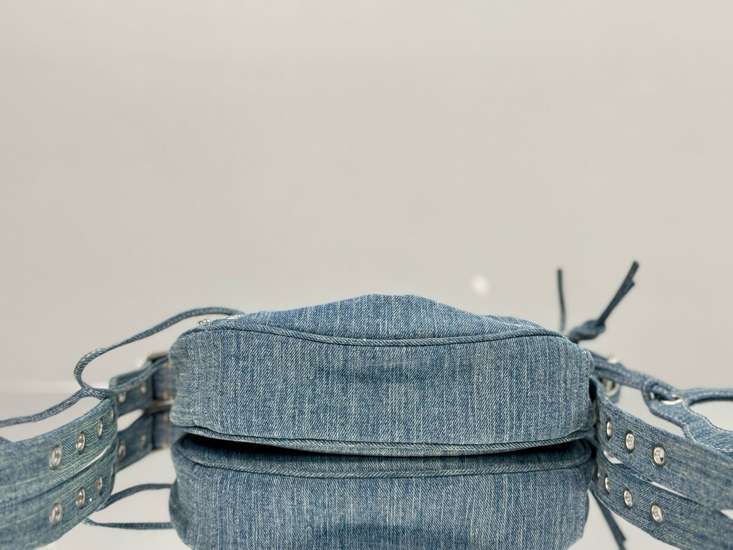BLCG Le Cagole Moon Bag(26x16x10cm)