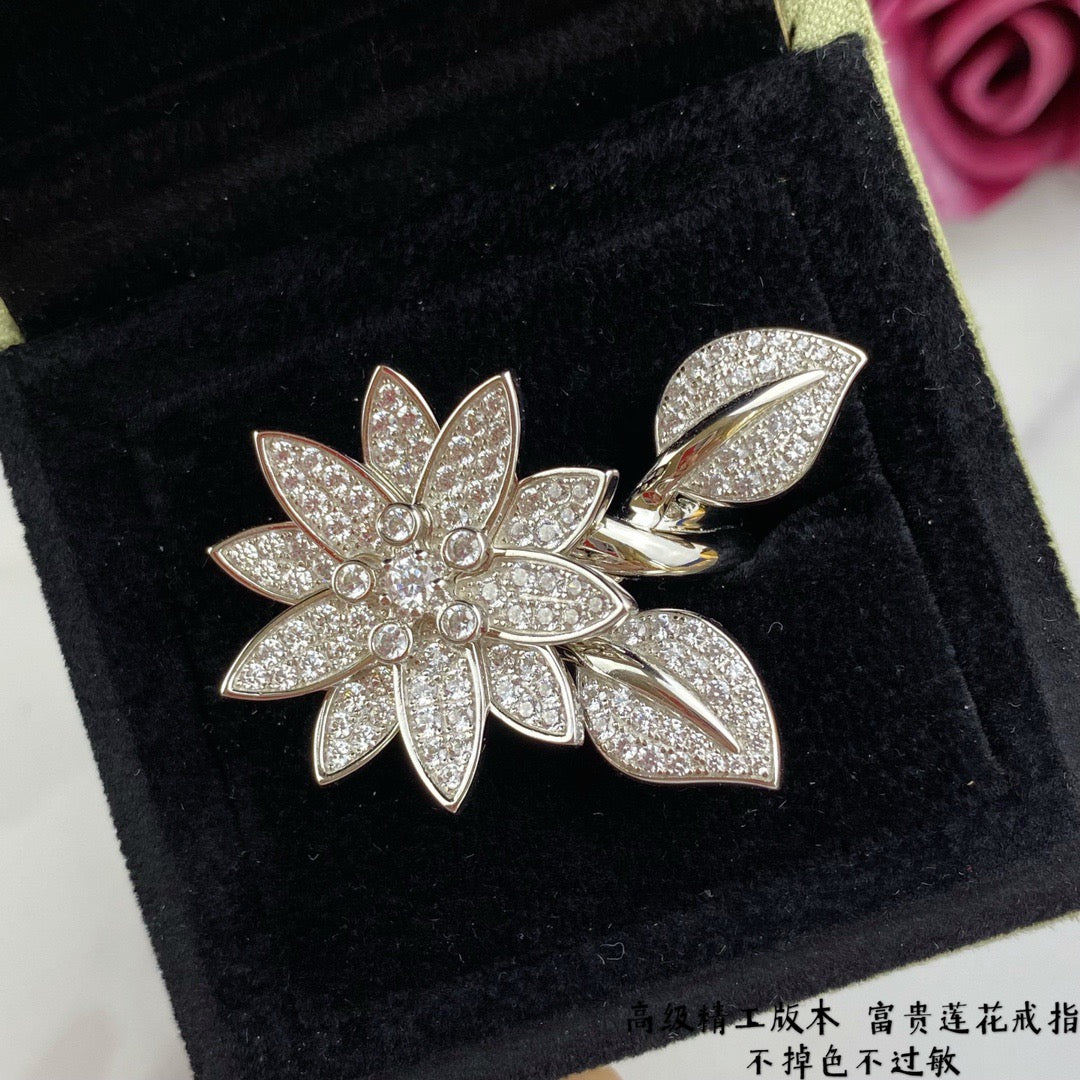 Van Cleef & Arpels Ring