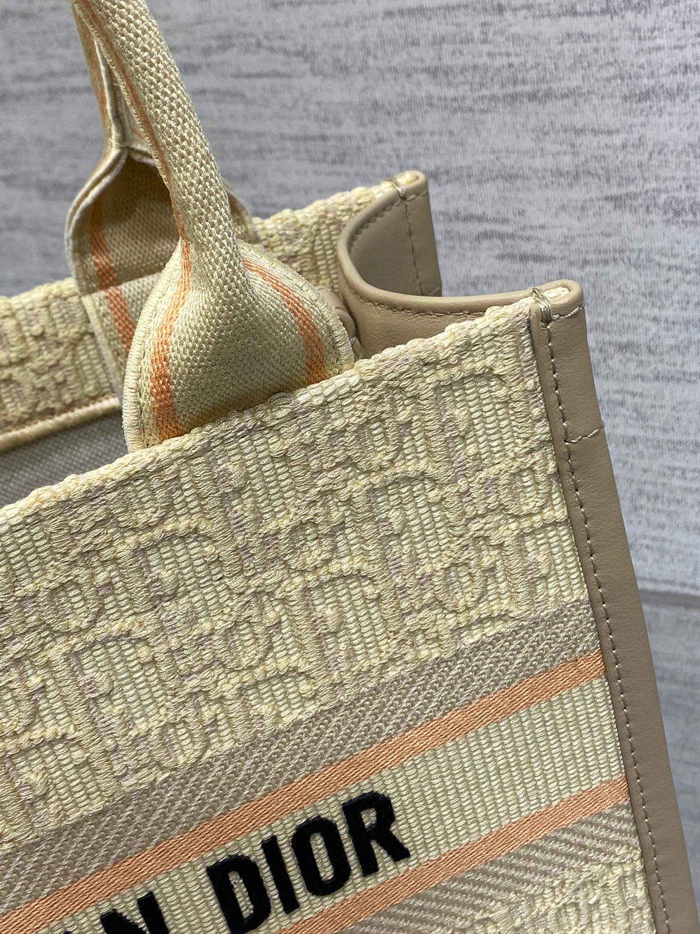 Dior Tote  26x12x21cm