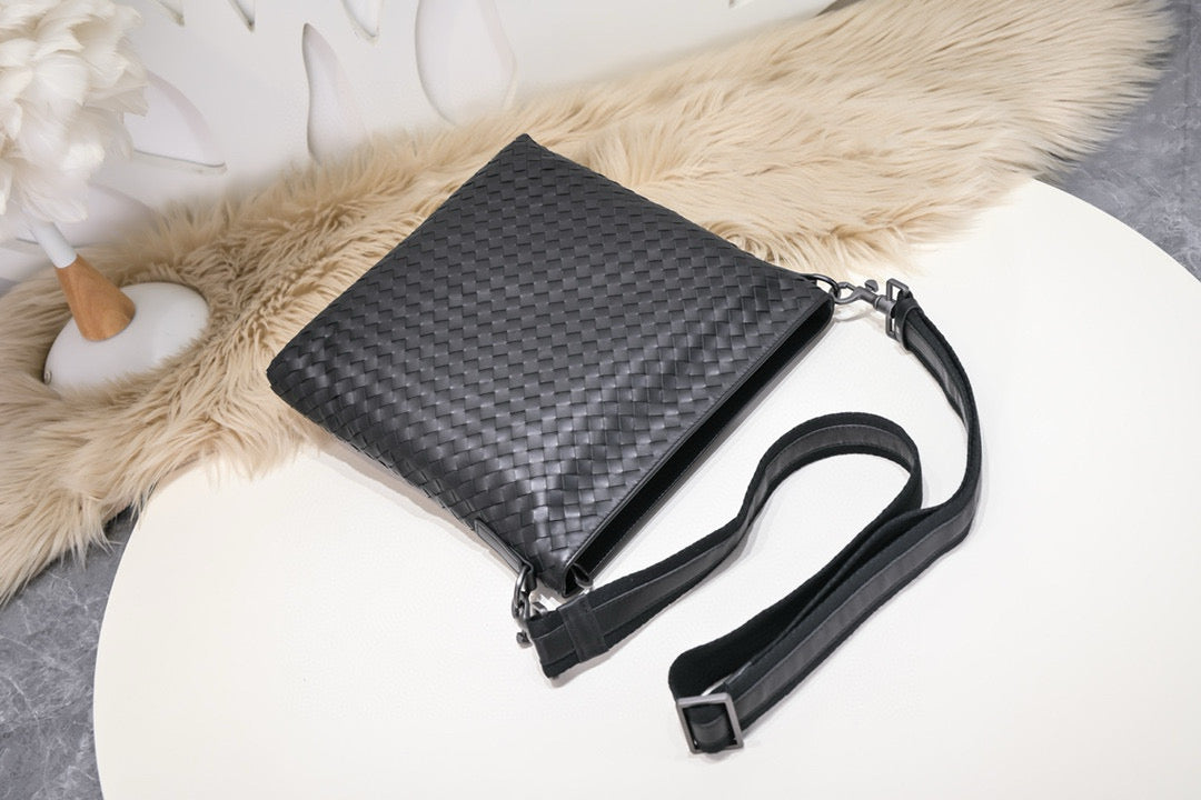 BV Cross Body Bag 30.30.3CM